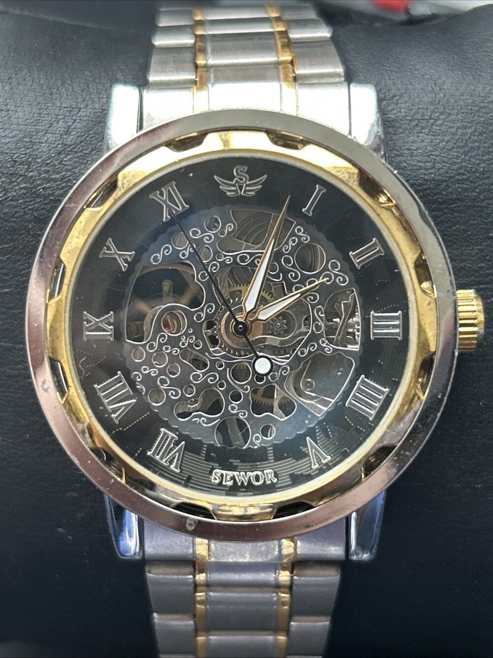 Sewor Two Tone Men’s Wind Up Watch
